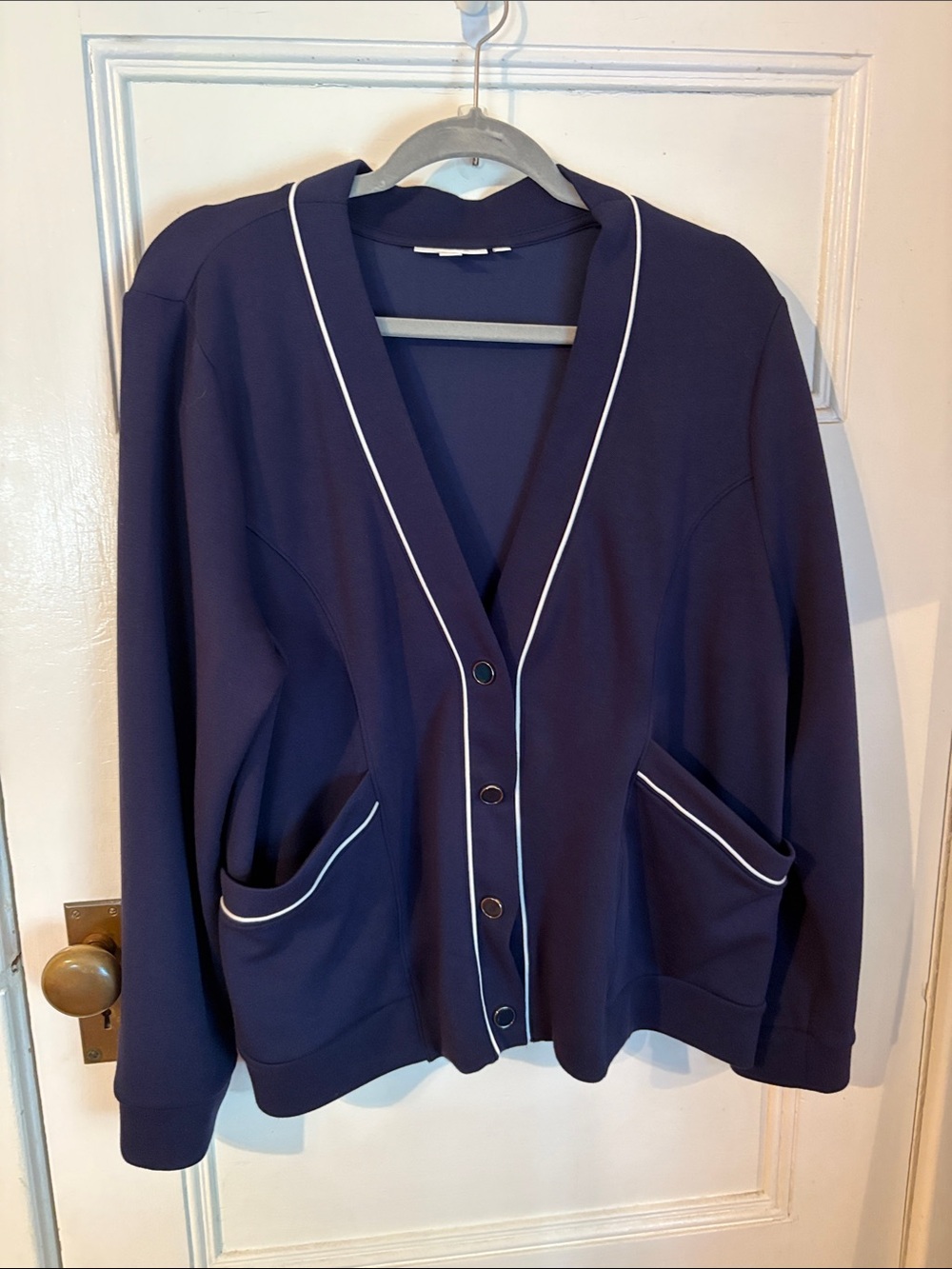 Chico's Zenergy Navy Cardigan-Style Blazer with White Piping